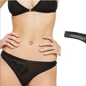 TopShop Ophelia Bralette and Thong set size 8
